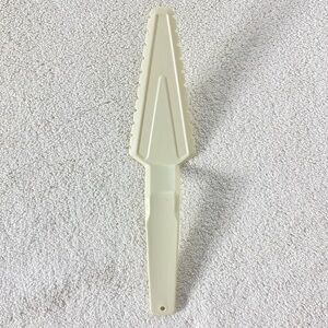 5/$35 Vintage Tupperware Beige Serrated Cake Knife Pie Knife Serving Utensil